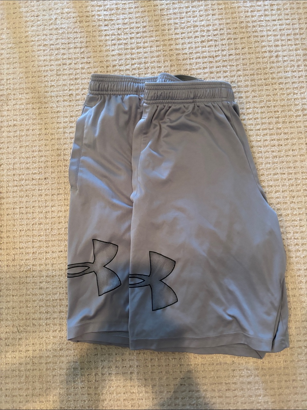 Under Armour Men’s Gray Performance Athletic Shorts Loose